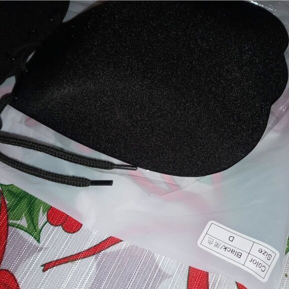 Strapless Sticky bra - Picture 3 of 3